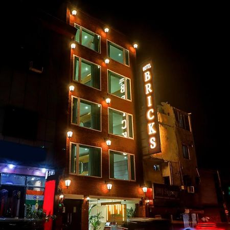 Hotel Bricks, Karol Bagh, New Delhi Luaran gambar