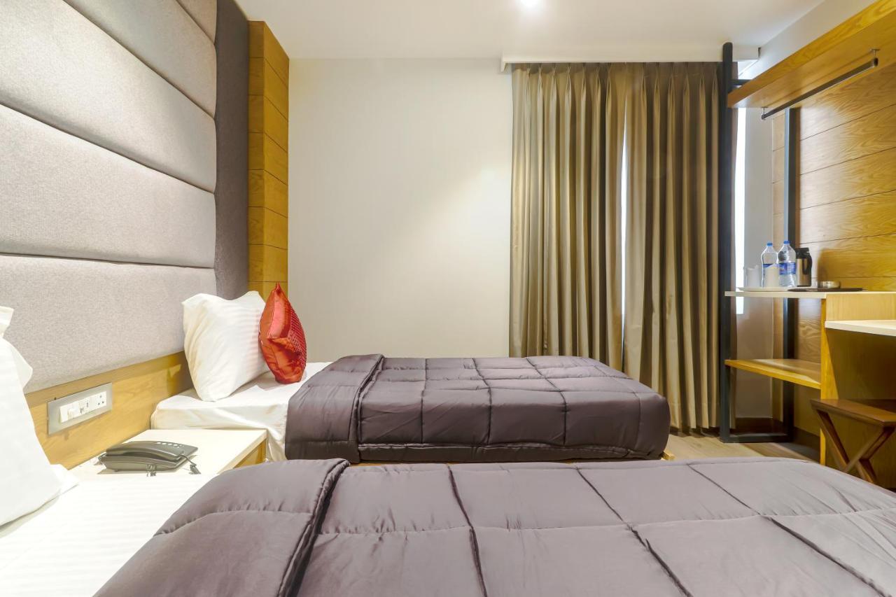 Hotel Bricks, Karol Bagh, New Delhi Luaran gambar