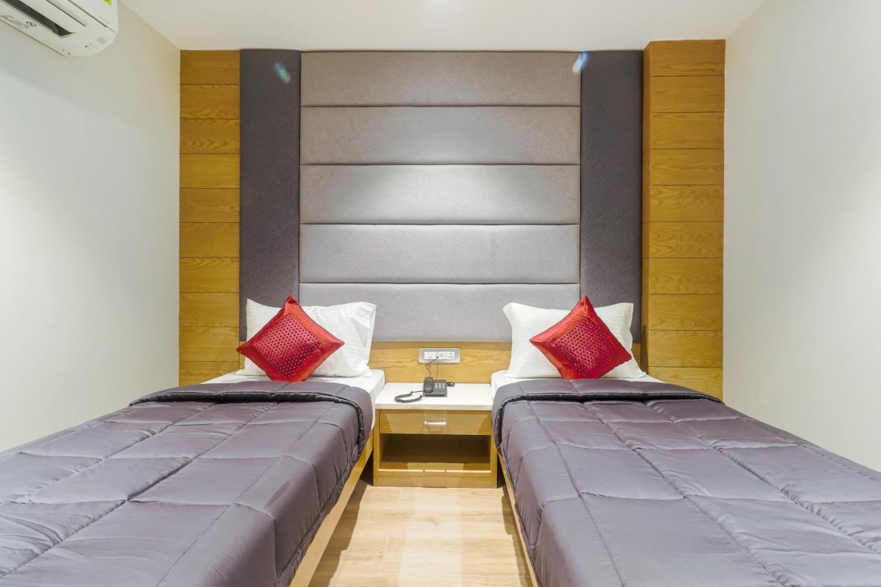 Hotel Bricks, Karol Bagh, New Delhi Luaran gambar