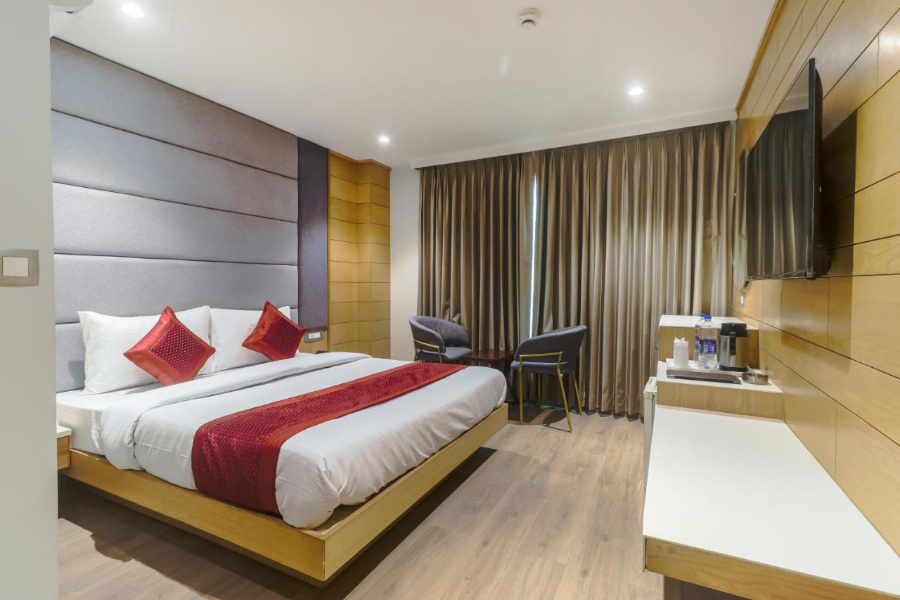 Hotel Bricks, Karol Bagh, New Delhi Luaran gambar