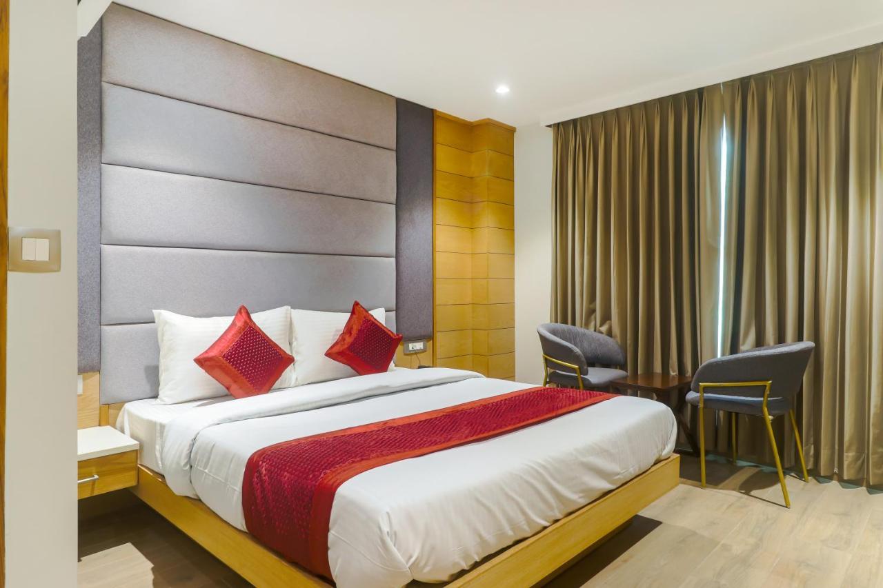 Hotel Bricks, Karol Bagh, New Delhi Luaran gambar
