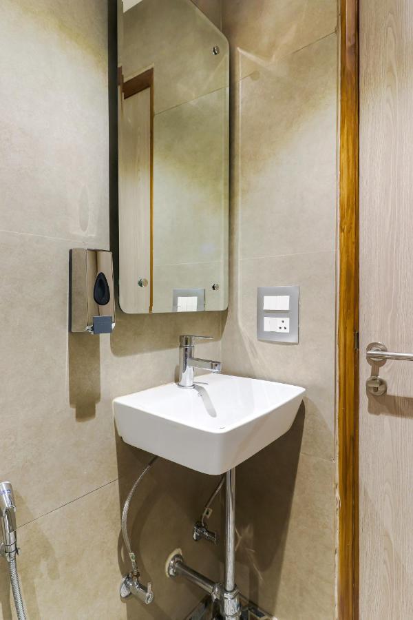 Hotel Bricks, Karol Bagh, New Delhi Luaran gambar