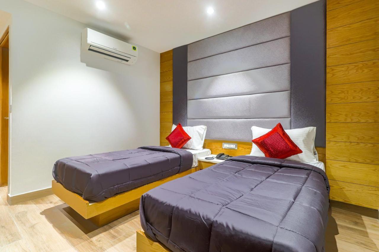 Hotel Bricks, Karol Bagh, New Delhi Luaran gambar