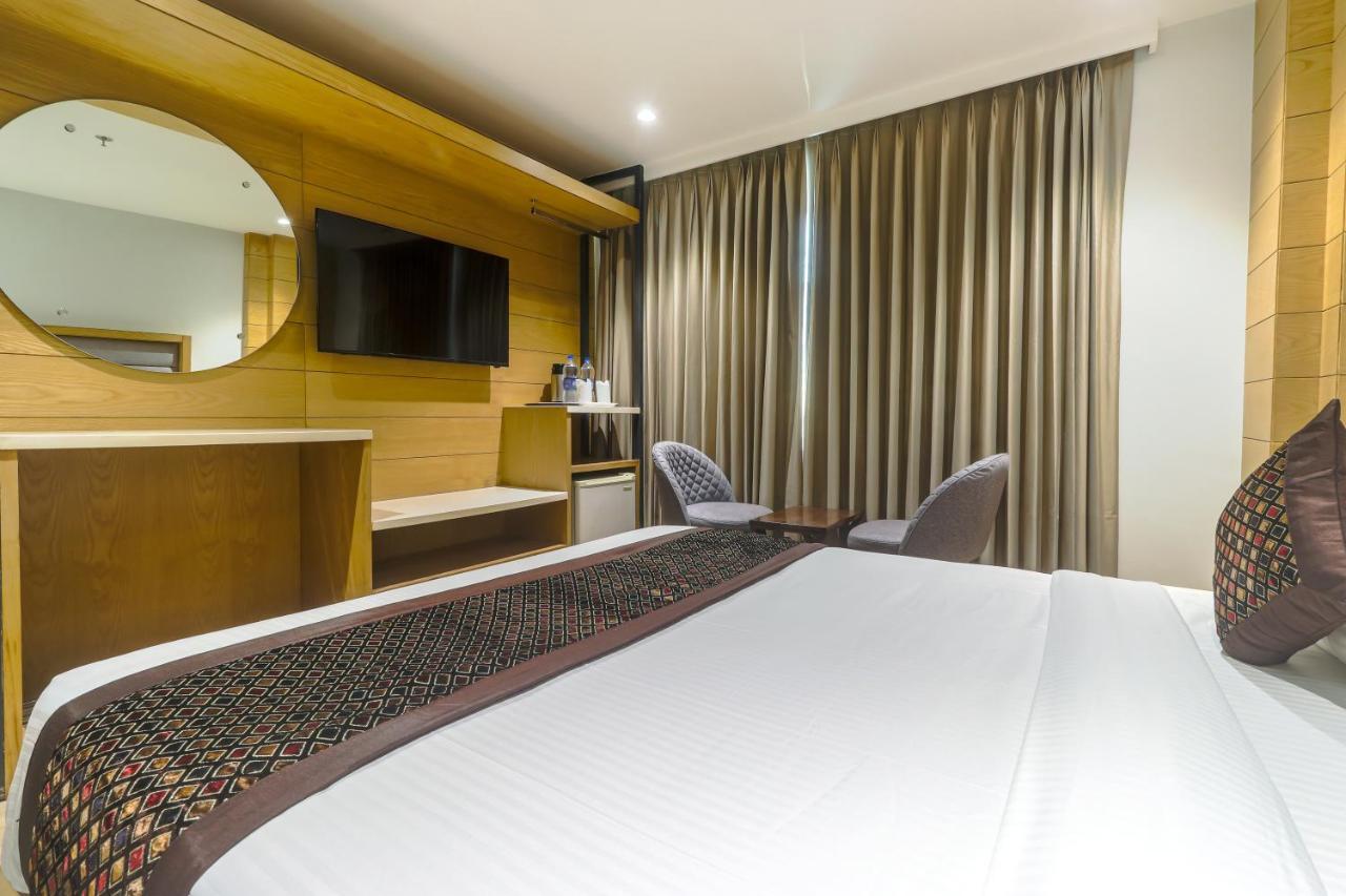 Hotel Bricks, Karol Bagh, New Delhi Luaran gambar