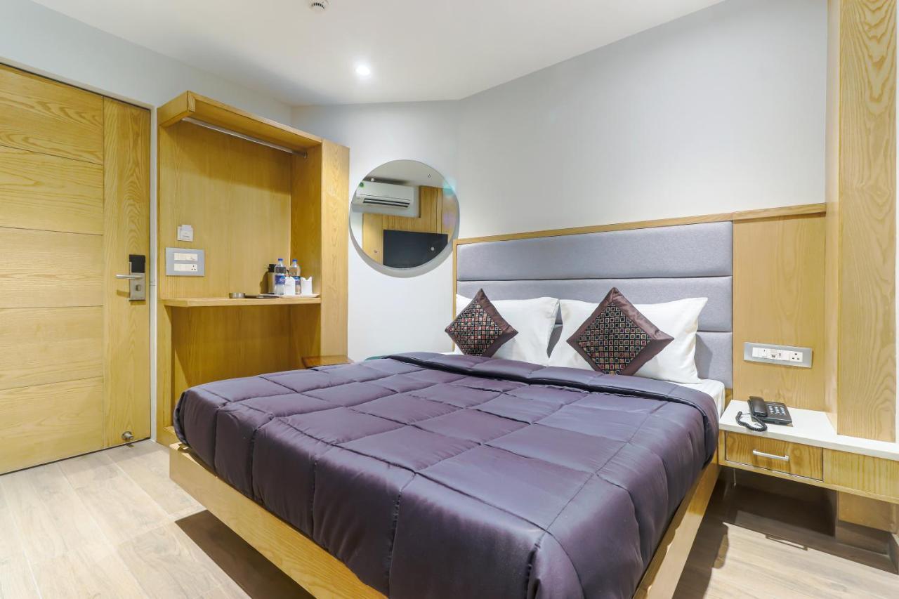 Hotel Bricks, Karol Bagh, New Delhi Luaran gambar