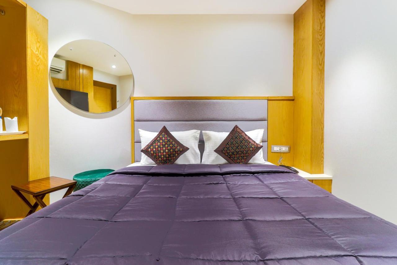 Hotel Bricks, Karol Bagh, New Delhi Luaran gambar